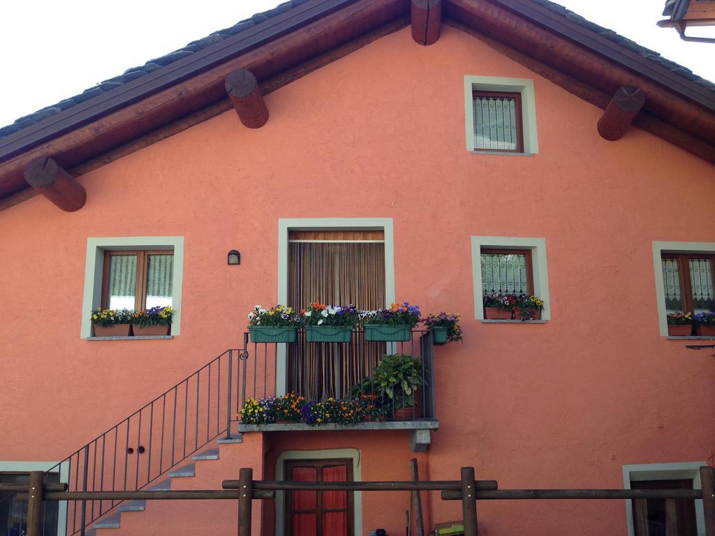 Maison Des Challant Challand Saint Victor Zewnętrze zdjęcie