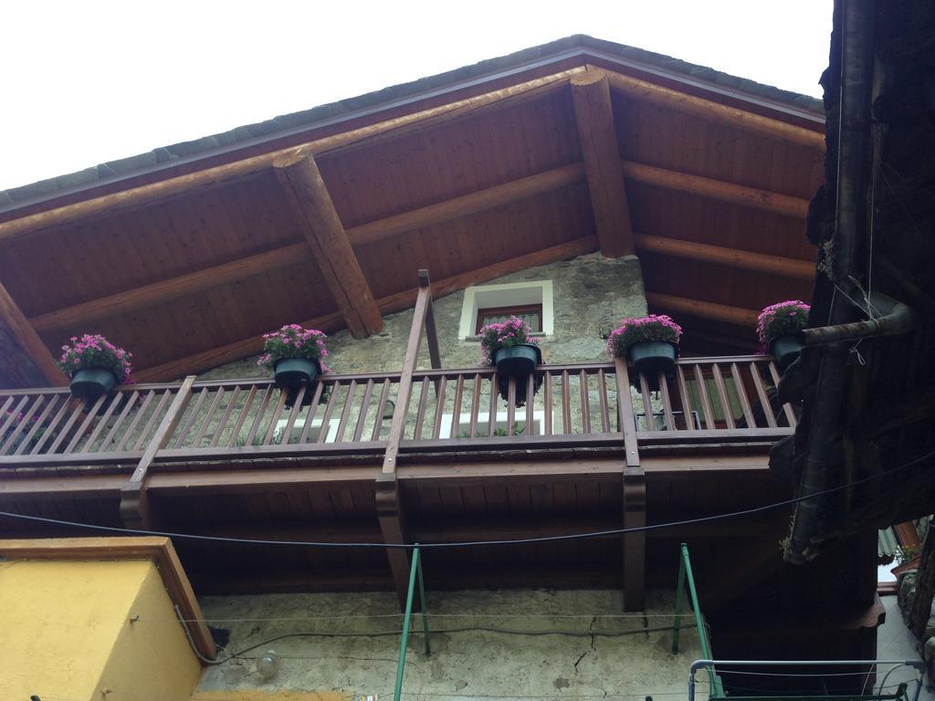 Maison Des Challant Challand Saint Victor Zewnętrze zdjęcie